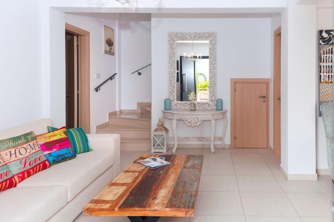 Villa Katherine - Nissi Beach Area アヤナパ エクステリア 写真